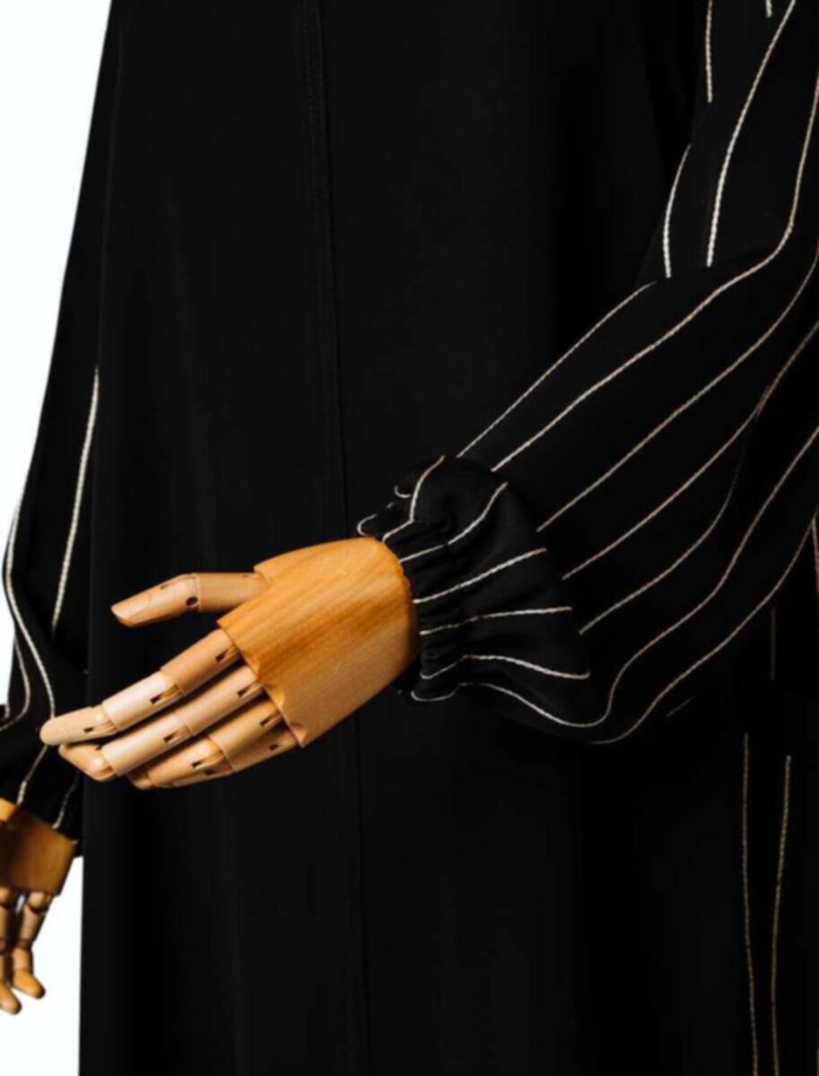 black khaleeji abaya