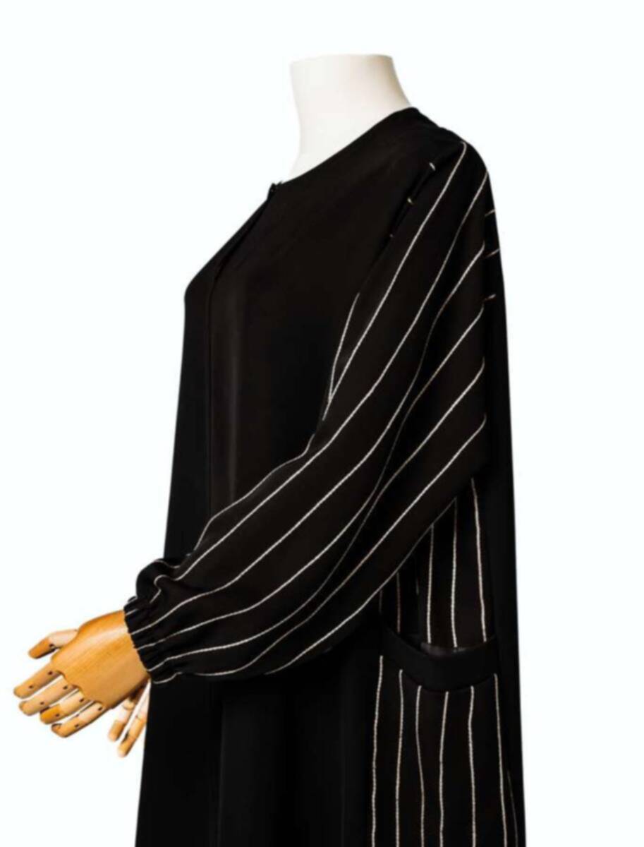 black khaleeji abaya