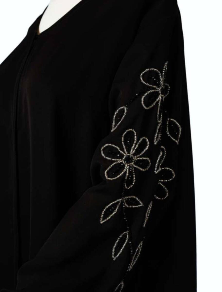 black khaleeji abaya