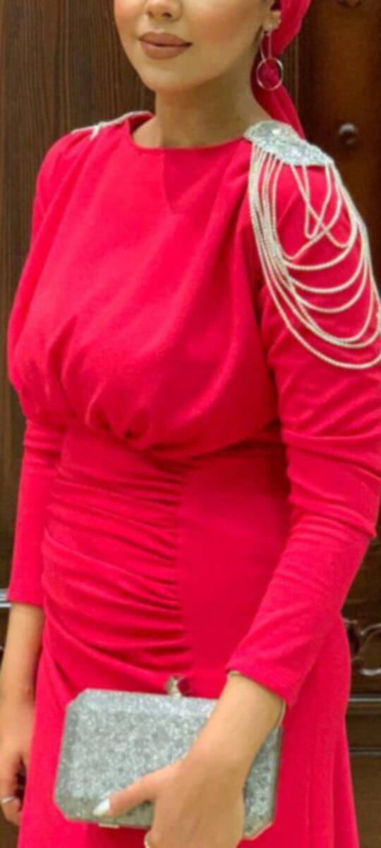 فستان من الاسكوبا